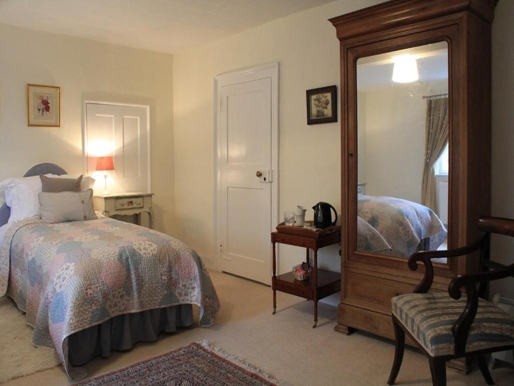 Kennett Church Farmhouse B & B الغرفة الصورة
