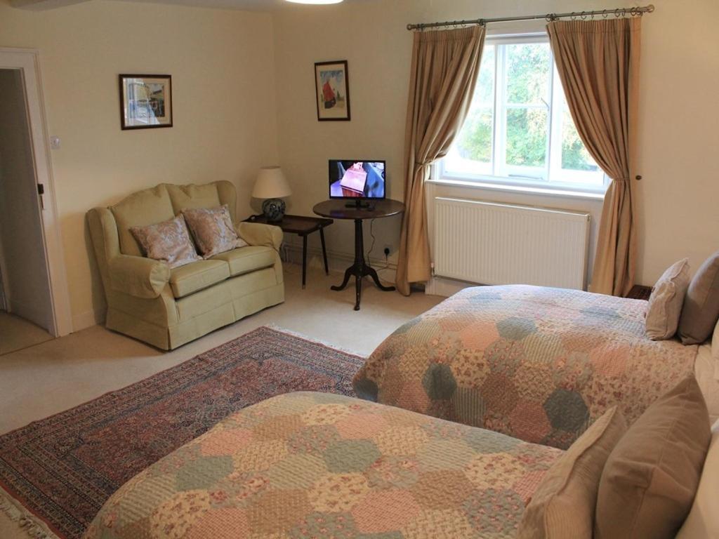 Kennett Church Farmhouse B & B الغرفة الصورة